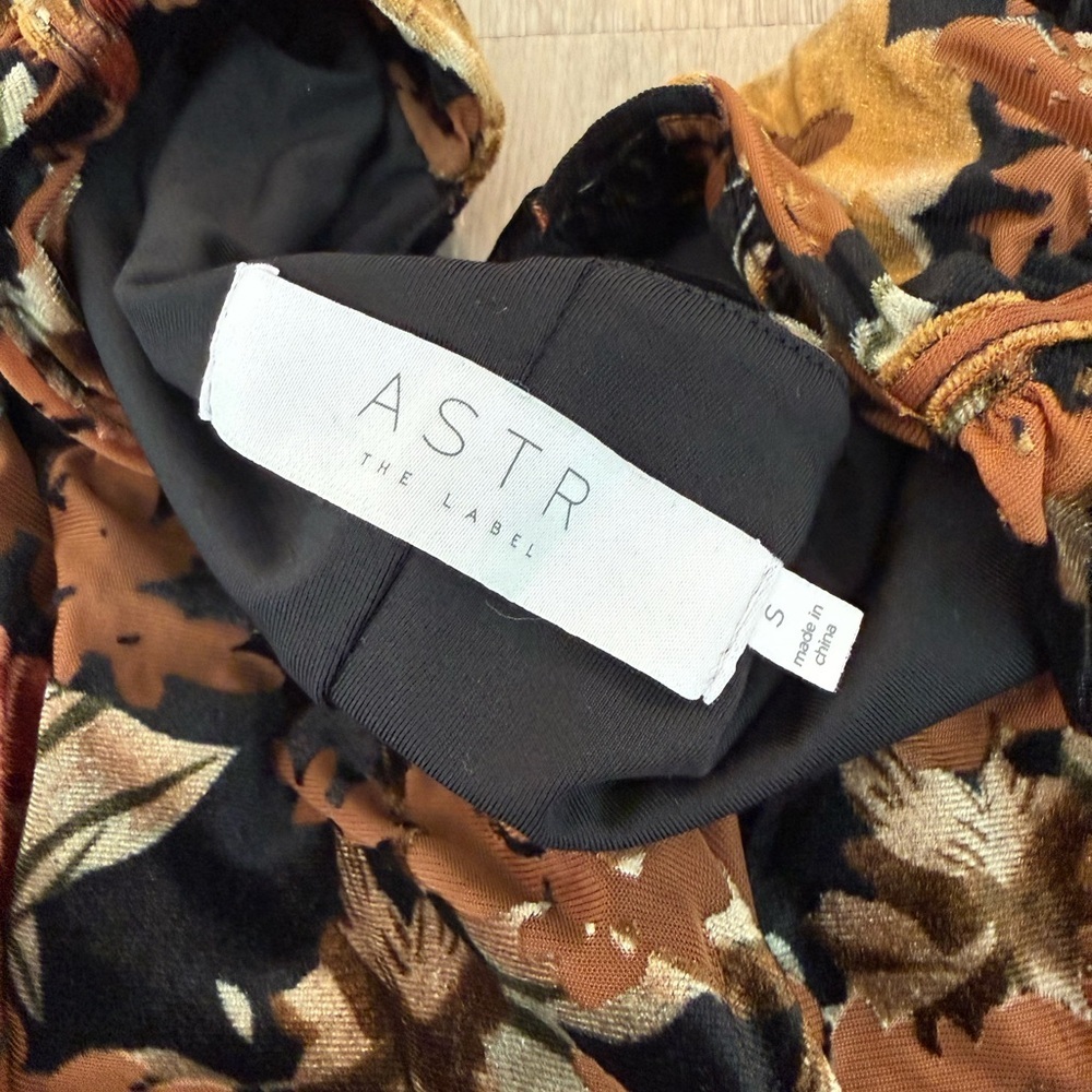 ASTR The Label Lanita Dress - Picture 4 of 4